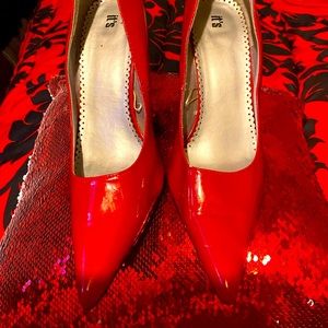 RED PAN LEATHER STILETTOS/SLIGHTLY WORN